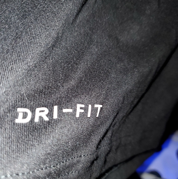 Nike Chicago Bulls LongSleeve - Picture 2 of 7